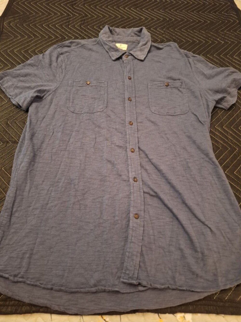 Mutual Weave Men’s XLT Blue Button-Up Shirt Dual Chest Pocket Casual Shirt